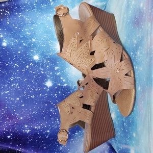 XOXO Wedge Sandals Size 8